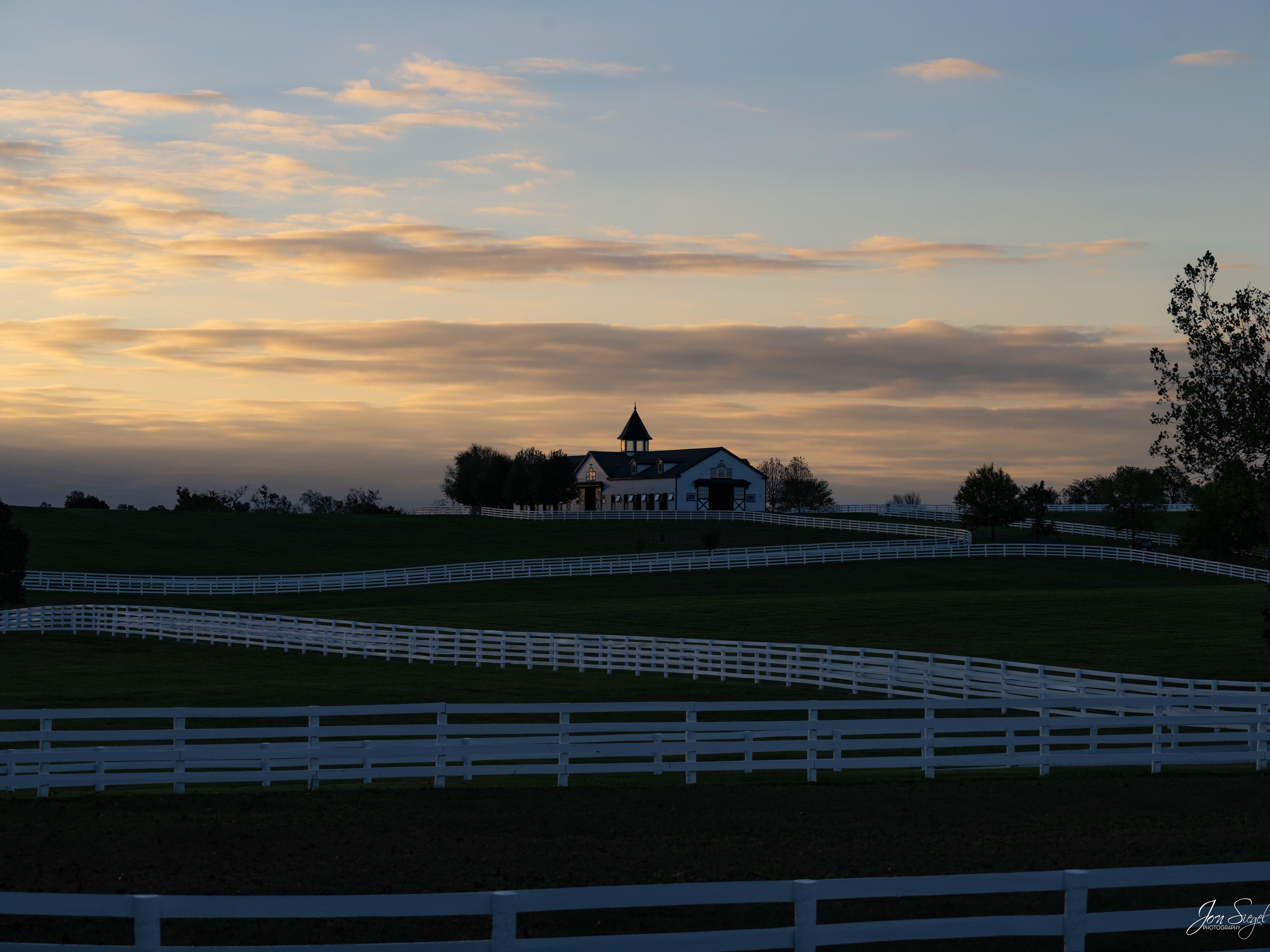 Dixiana-SunriseBarn3